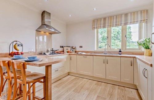 New Forest District House | 1 Bed in Ringwood 93169