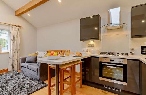 Halifax House | 1 Bed in Sowerby Bridge 90213