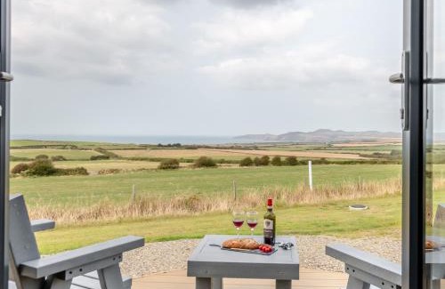 Haverfordwest House | 1 Bed in St Davids 62569