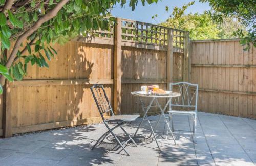 Ford House | 1 Bed in Yapton oc-b32757