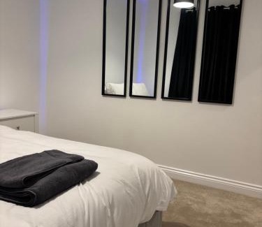 Woodthorpe Apartment | 1 Bed Luxury Apartment