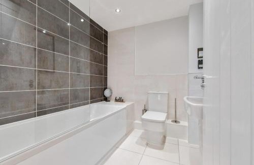 Leeds Apartment | 1 Bed Modern Apartment in a Converted Mill