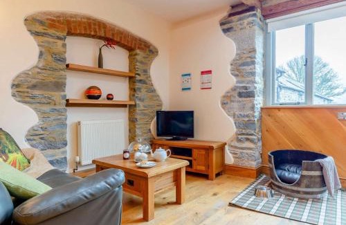 Launceston House | 1 bed property in Launceston 81332