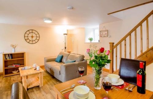 Bala House | 1 bed property in Bala 89368