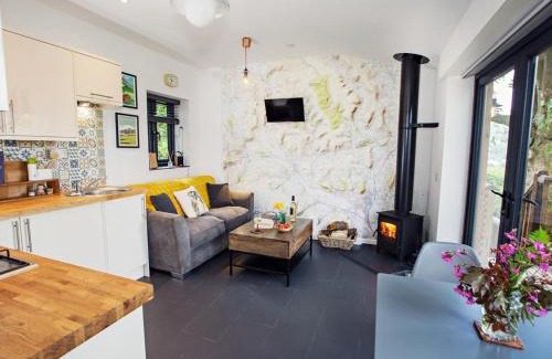 Abergavenny House | 1 bed property in Gilwern Brecon Beacons 75206