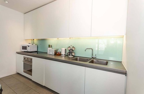 Plymouth Apartment | 1 Bed- Pureserviced 42 Brewhouse
