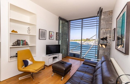 Plymouth Apartment | 1 Bed- Pureserviced 42 Brewhouse