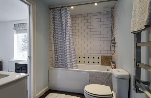 Battersea House | 1 bed Townhouse in Battersea close to River Thames