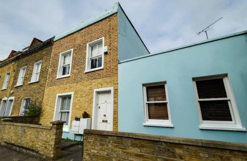 Battersea House | 1 bed Townhouse in Battersea close to River Thames