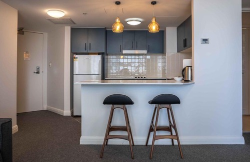 Chatswood Apartment | 1-Bed with Gym, Pool, Sauna and Close to Trains DUPLICATE