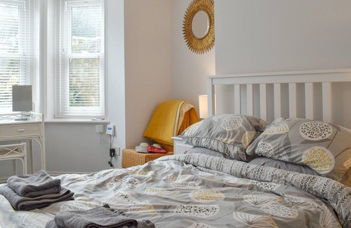 St Leonards-On-Sea Cottage | 1 bedroom accommodation in St Leonards-on-Sea, near Hastings