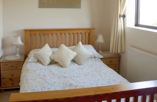 Weston-super-Mare Cottage | 1 bedroom accommodation in Lympsham, near Weston-super-Mare