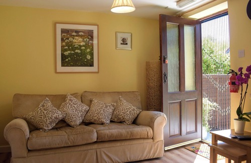 Weston-super-Mare Cottage | 1 bedroom accommodation in Lympsham, near Weston-super-Mare