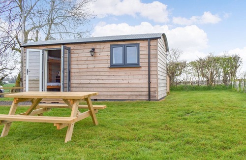 Moulton St Mary Cottage | 1 bedroom accommodation in Moulton St Mary