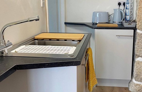 Praze-An-Beeble Cottage | 1 bedroom accommodation in Praze An Beeble