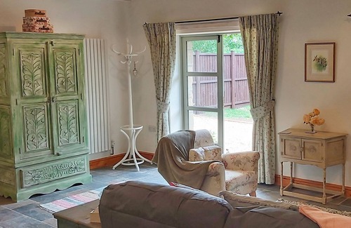 Shepton Mallet Cottage | 1 bedroom accommodation in Pilton, near Shepton Mallet