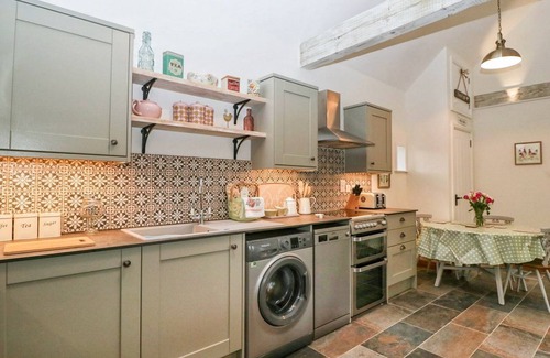 Shepton Mallet Cottage | 1 bedroom accommodation in Pilton, near Shepton Mallet