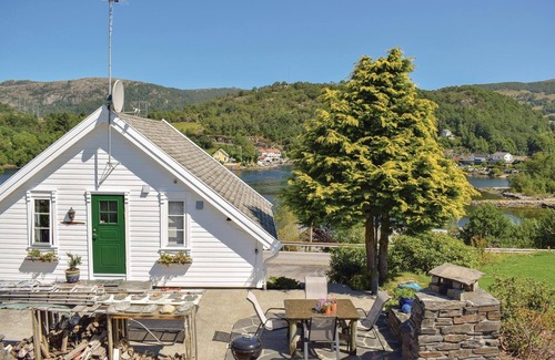Skjoldastraumen House | 1 bedroom accommodation in Skjoldastraumen