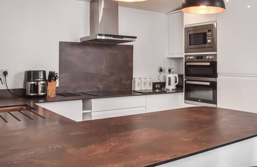 Middleton-on-Sea Cottage | 1 bedroom accommodation in Elmer, near Bognor Regis