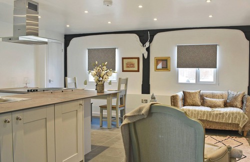Layer Marney Cottage | 1 bedroom accommodation in Peldon, near Colchester