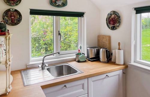 Blairgowrie Cottage | 1 bedroom accommodation in Glenisla, near Blairgowrie