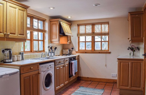 Perth Cottage | 1 bedroom accommodation in Forgandenny