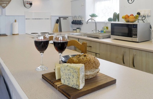 Pen-y-sarn Cottage | 1 bedroom accommodation in Pen-y-Sarn, near Amlwch