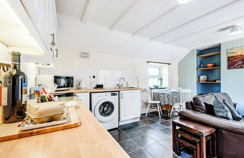 Haverfordwest Cottage | 1 bedroom accommodation in Treffynnon