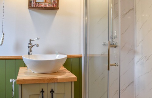 Umberleigh Cottage | 1 bedroom accommodation in Kings Nympton, near South Molton