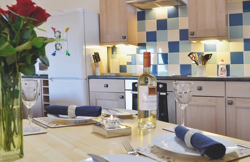 Carmarthen Cottage | 1 bedroom accommodation in Wauntwr, Trelech
