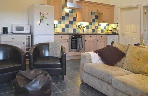 Carmarthen Cottage | 1 bedroom accommodation in Wauntwr, Trelech