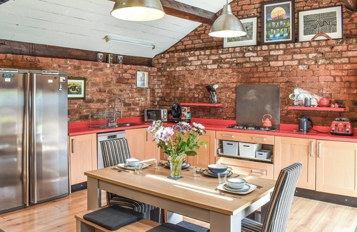 Hale Village Cottage | 1 bedroom accommodation in Hale Village, near Liverpool