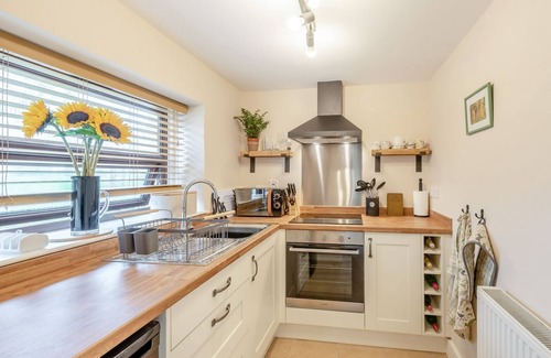 Llanybydder Cottage | 1 bedroom accommodation in Gorsgoch
