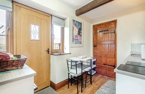 Lugwardine Cottage | 1 bedroom accommodation in Lugg Bridge, near Hereford