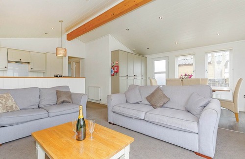 Llanasa Ski Chalet | 1 bedroom accommodation in Talacre, Holywell