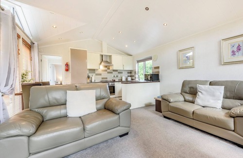 Narberth Ski Chalet | 1 bedroom accommodation in Narberth, Nr Tenby