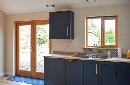 Pevensey Cottage | 1 bedroom accommodation in Hankham, near Pevensey