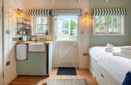 Steyning Cottage | 1 bedroom accommodation in Steyning