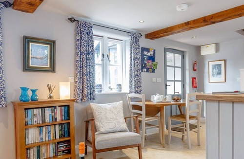 Tiverton Cottage | 1 bedroom accommodation in Bickleigh, near Tiverton
