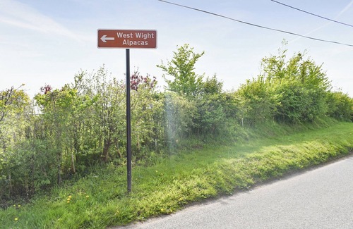Yarmouth Cottage | 1 bedroom accommodation in Wellow, near Yarmouth