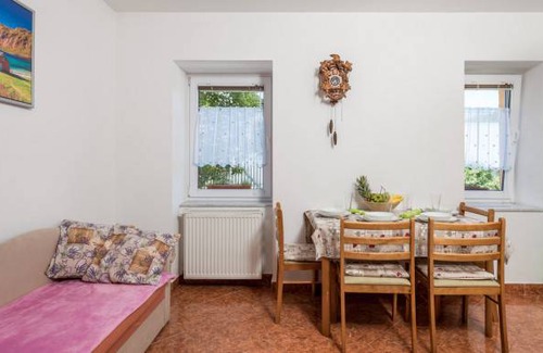 Vrata Apartment | 1 bedroom accommodation in Fuzine