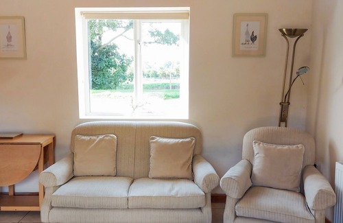 Loxton Cottage | 1 bedroom accommodation in Shiplate, Bleadon