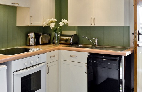 Blakeney Cottage | 1 bedroom accommodation in Blakeney, near Lydney