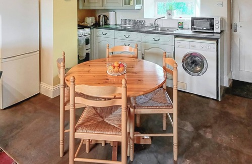 Caldwell Cottage | 1 bedroom accommodation in Caldwell, near Richmond