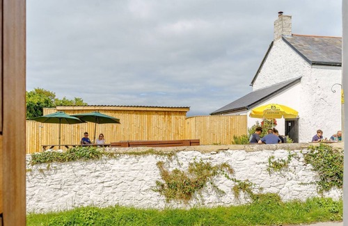 Monknash Cottage | 1 bedroom accommodation in Monknash, near Cowbridge