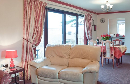 Llanybri Cottage | 1 bedroom accommodation in Cwmbach, near Whitland