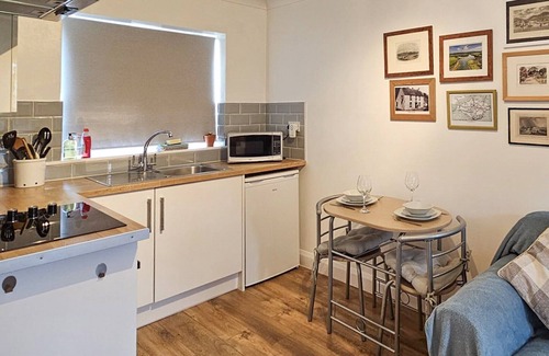 Ningwood Cottage | 1 bedroom accommodation in Ningwood, near Yarmouth
