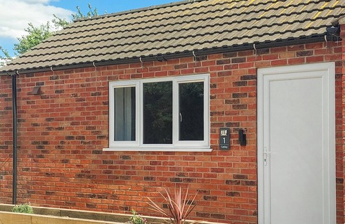 Lincoln Cottage | 1 bedroom accommodation in Walcott
