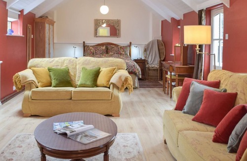 Llanfihangel-Ystrad Cottage | 1 bedroom accommodation in Cribyn