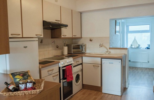 Trenance Cottage | 1 bedroom accommodation in Mawgan Porth, near Newquay